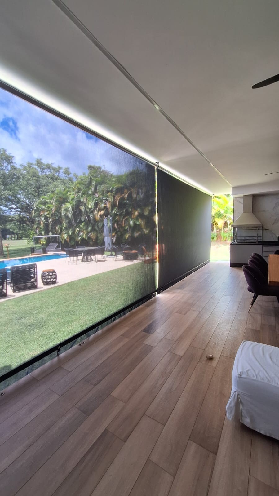 Cortina externa tipo blackout para privacidade — Sorocaba